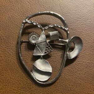 Unique Vintage Geometric Modernist Silver Tone Abstract Face Brooch Pin